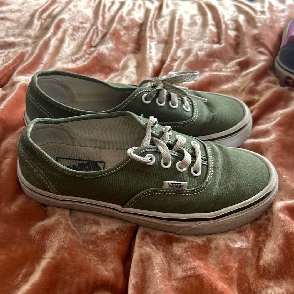 VANS Authentic Duck Green Date Athletic Sneakers Men’s Size 5 Women’s Size 6.5